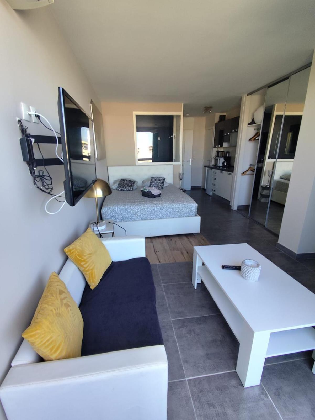 Naturiste Cap D'Agde Heliopolis C 39 المظهر الخارجي الصورة